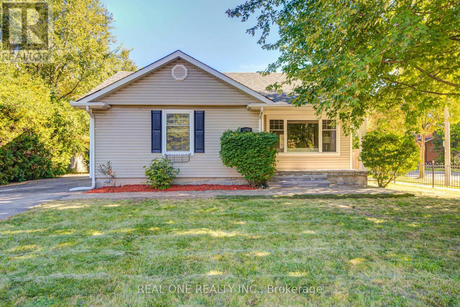 1099 Kent Avenue Property Photo 1