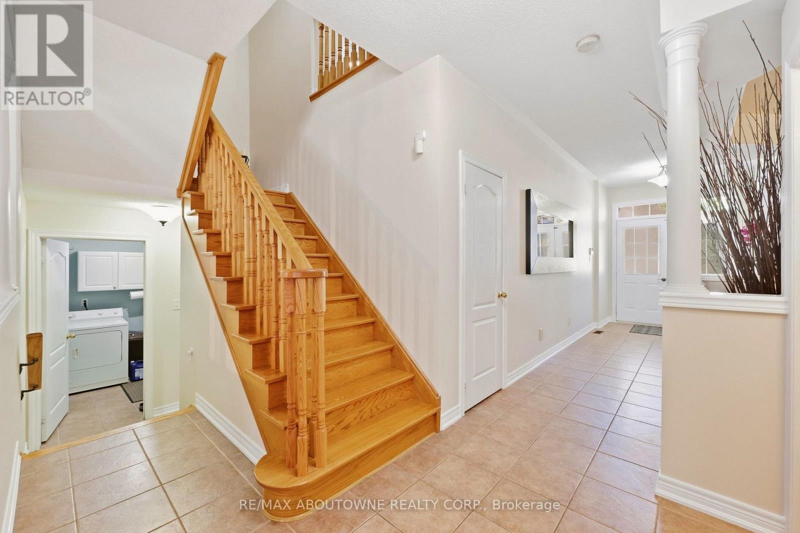 1094 Gorham Way Property Photo 14