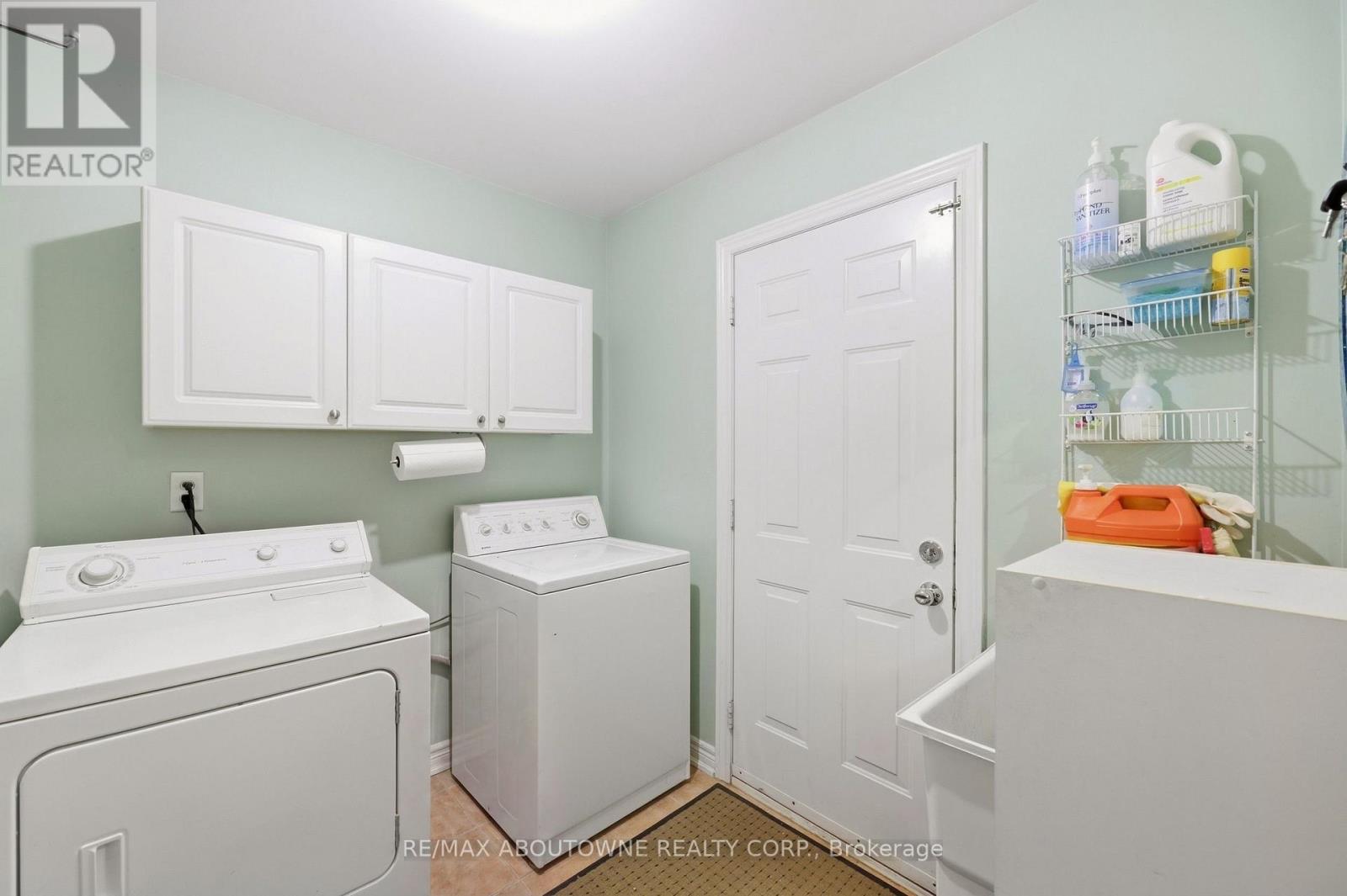1094 Gorham Way Property Photo 27