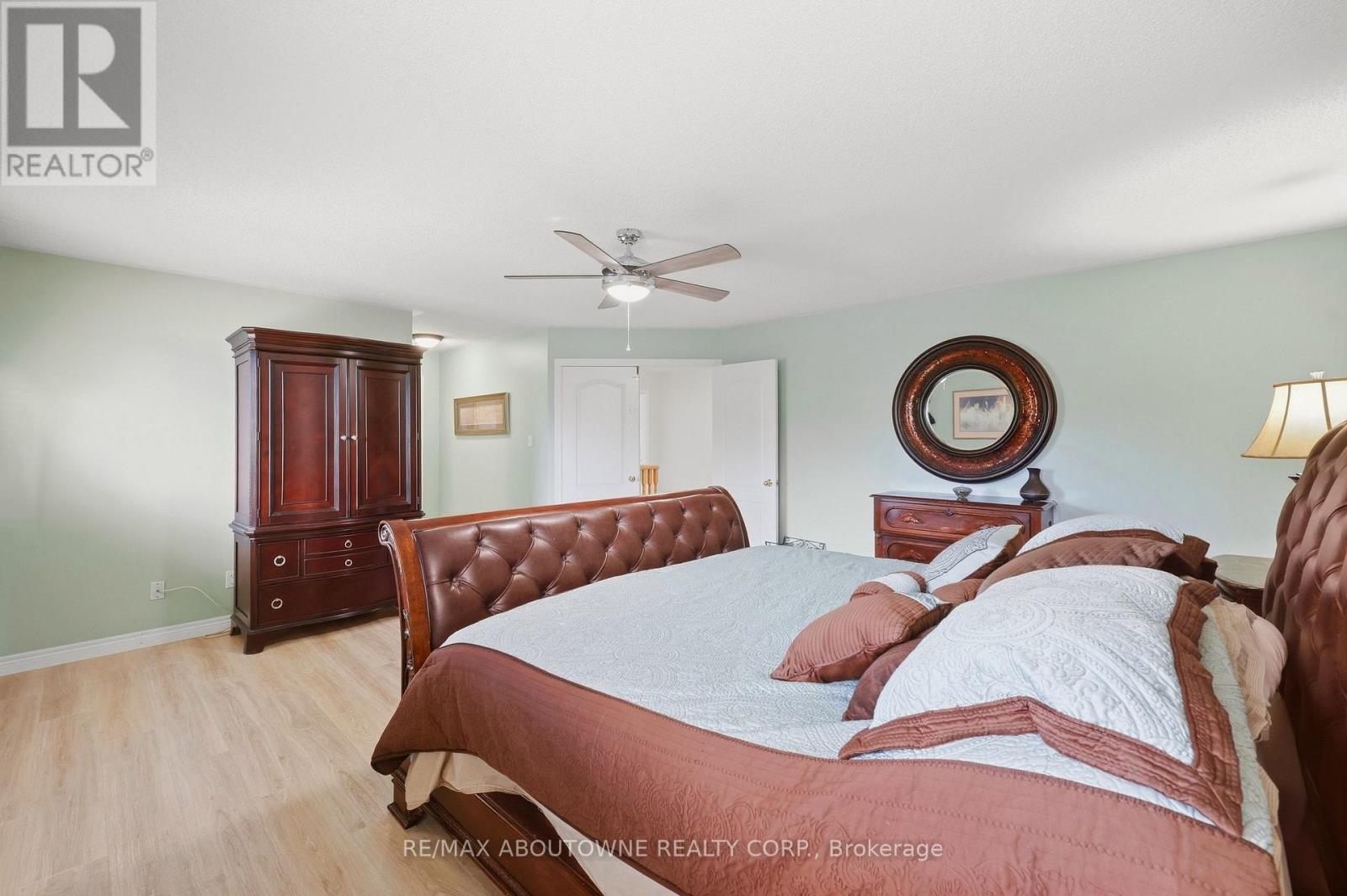 1094 Gorham Way Property Photo 29