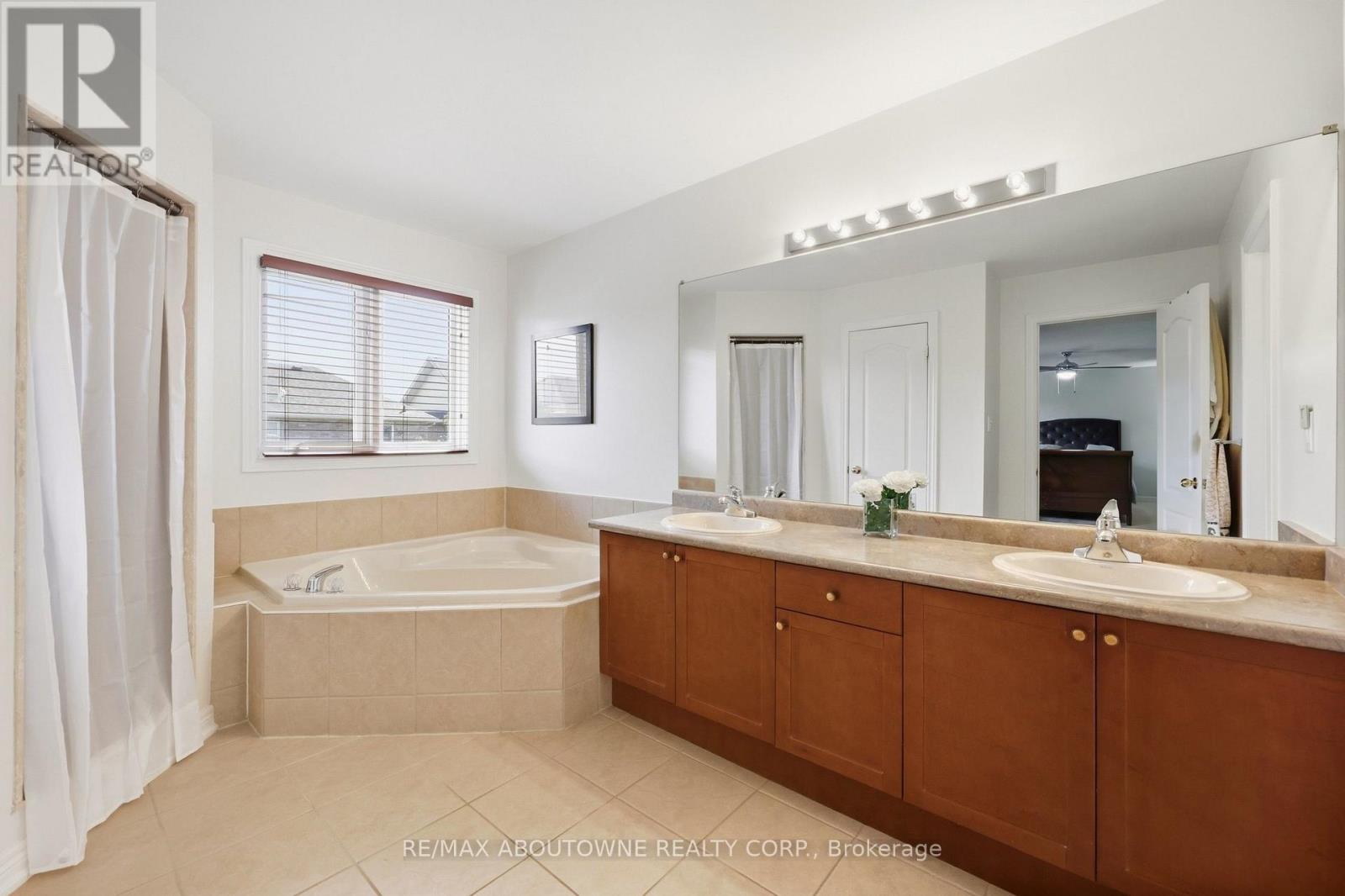 1094 Gorham Way Property Photo 31