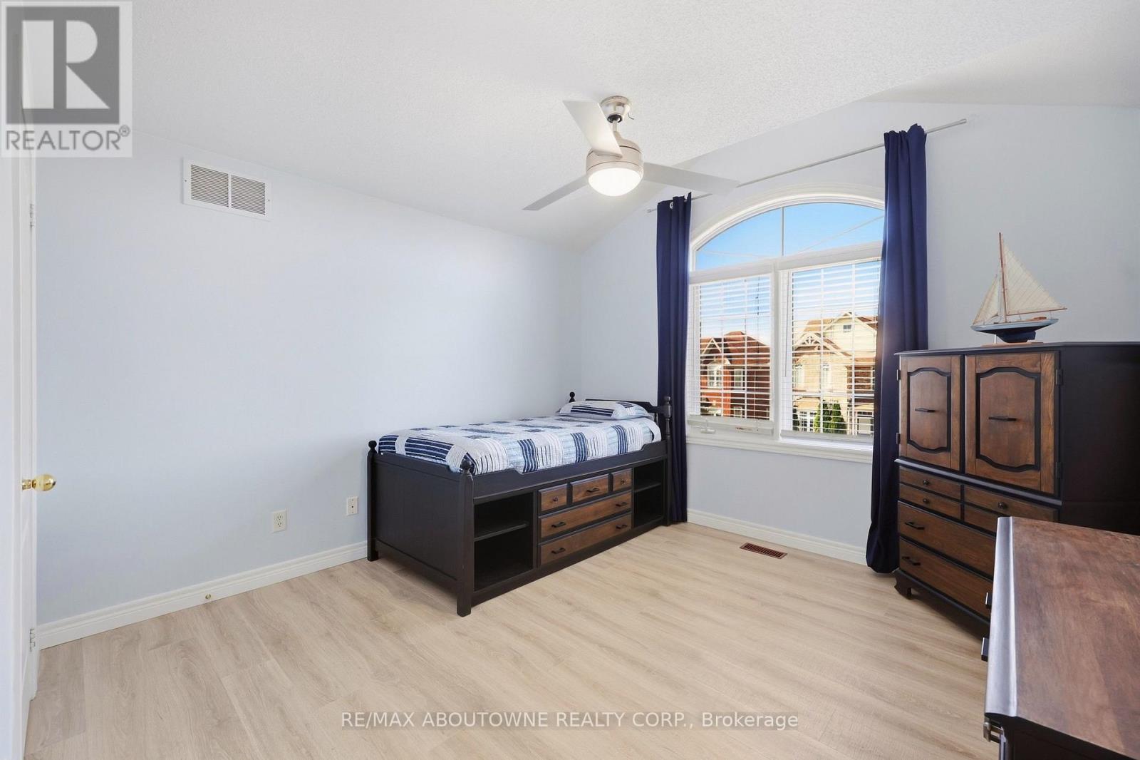 1094 Gorham Way Property Photo 36