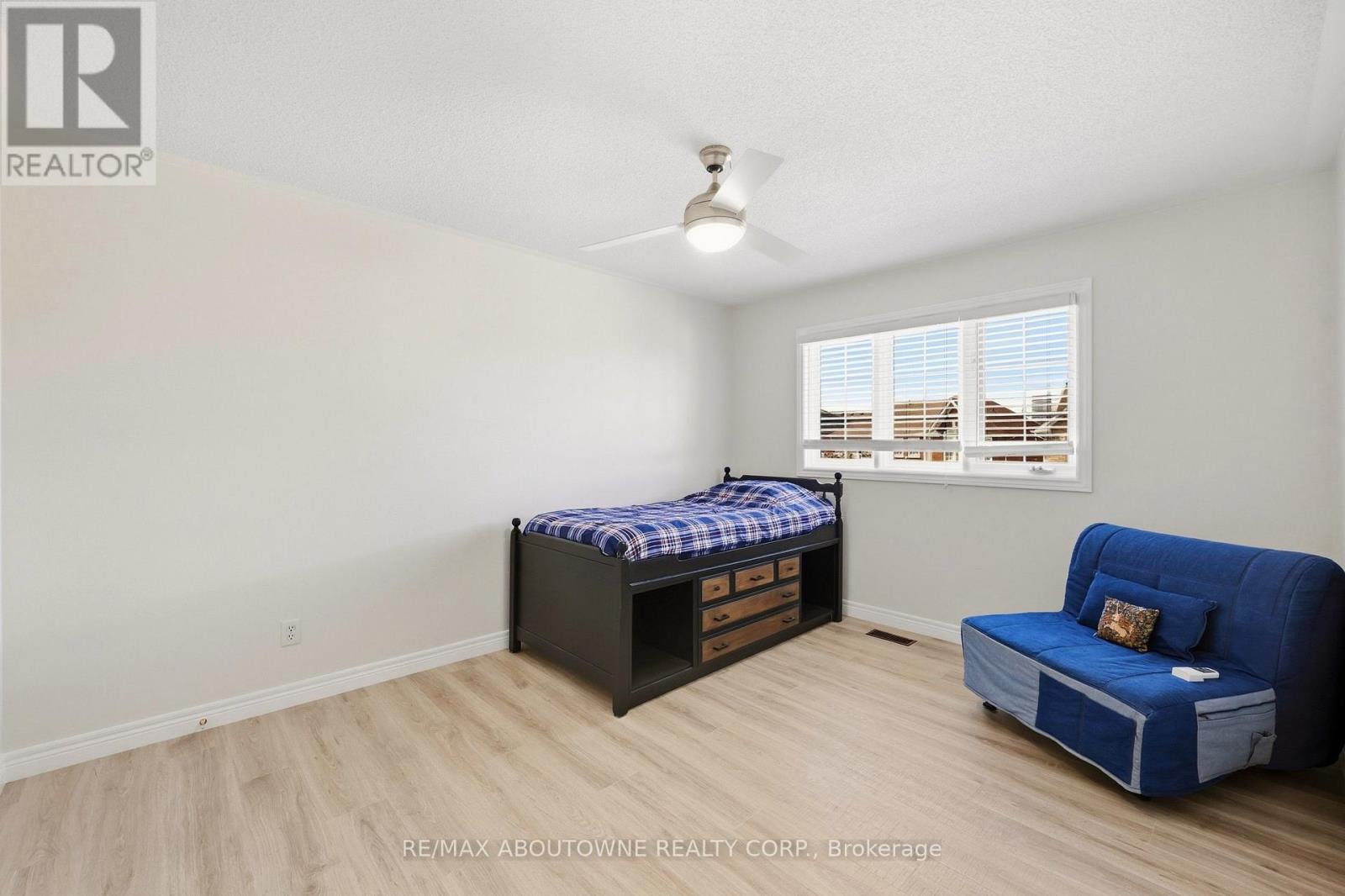 1094 Gorham Way Property Photo 37
