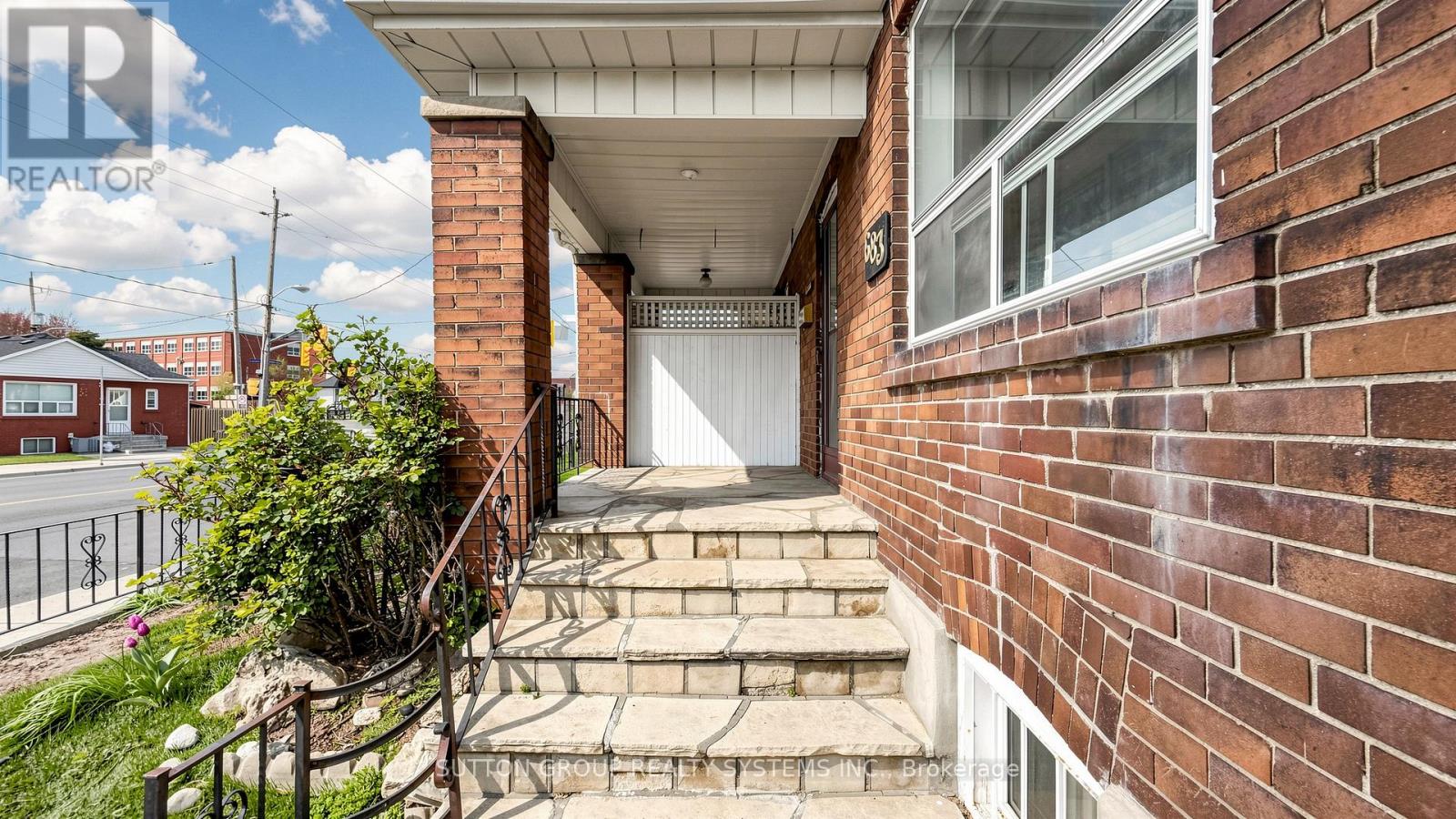 683 Old Weston Road Property Photo 3