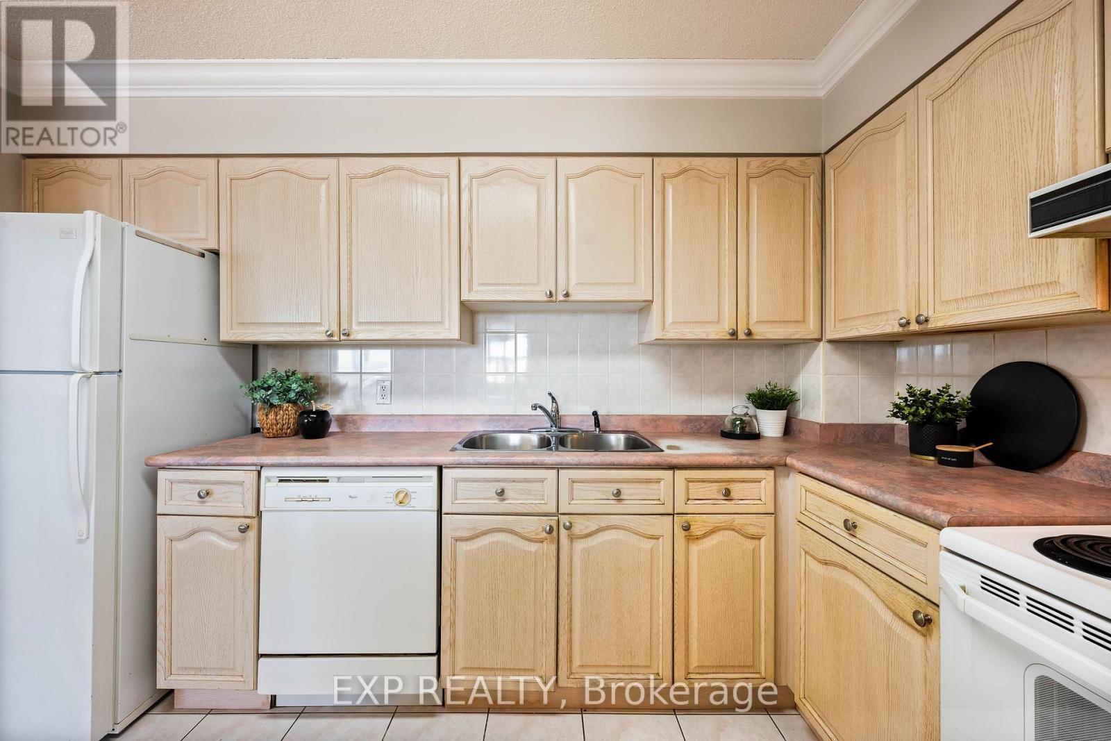 507 - 200 Broadway Property Photo 10