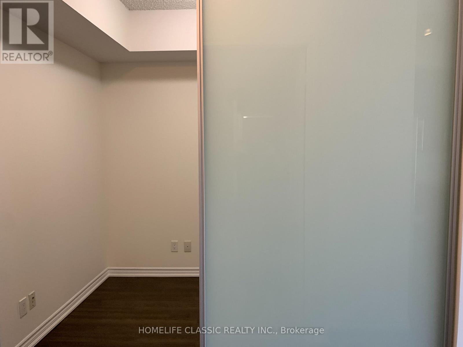 611 - 15 James Finlay Way Property Photo 12
