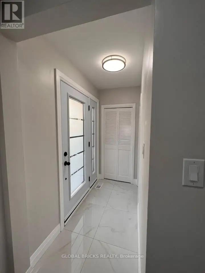 Upper - 49 Argyle Crescent Property Photo 1