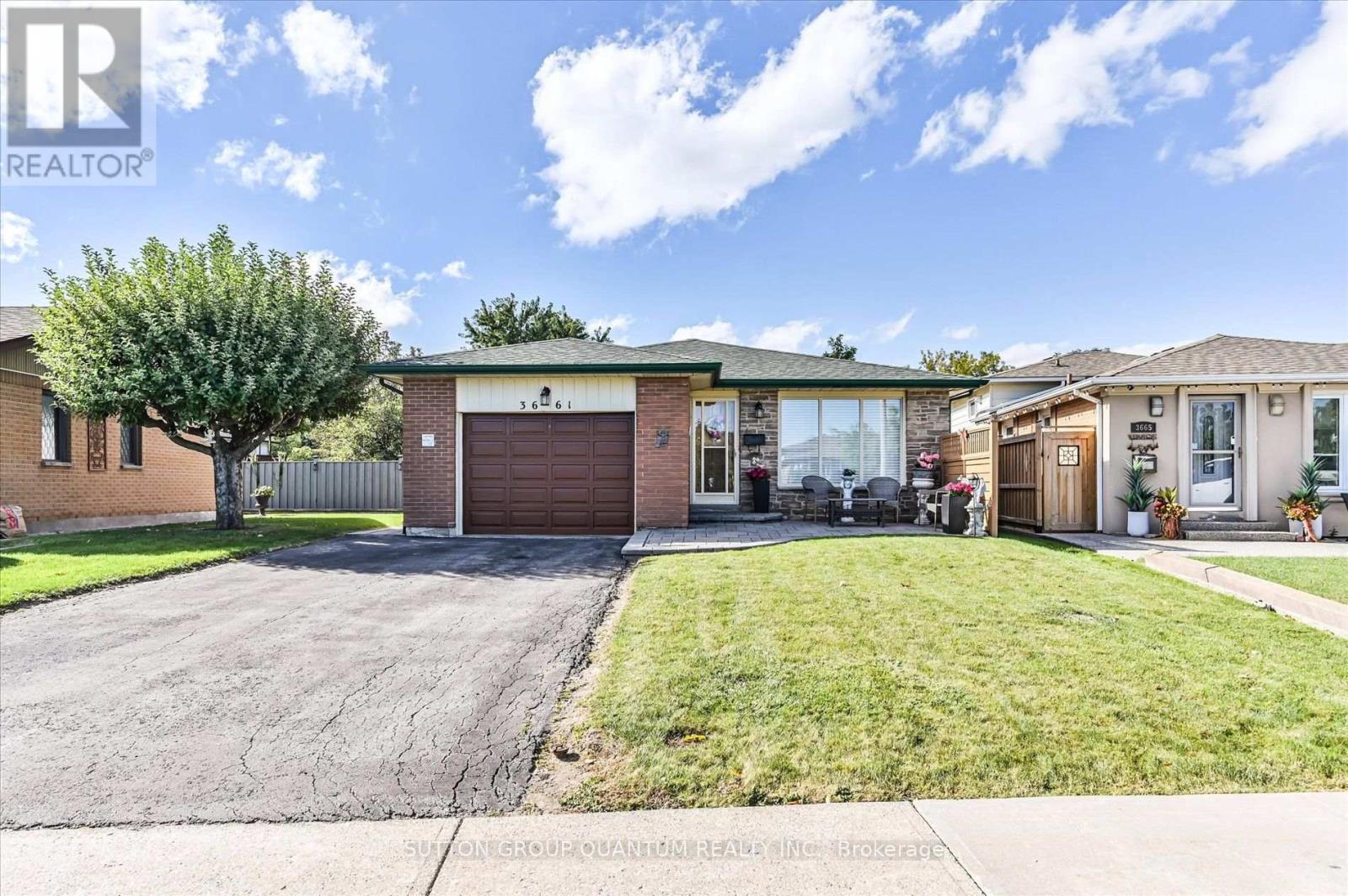 3661 Keenan Crescent Property Photo 1