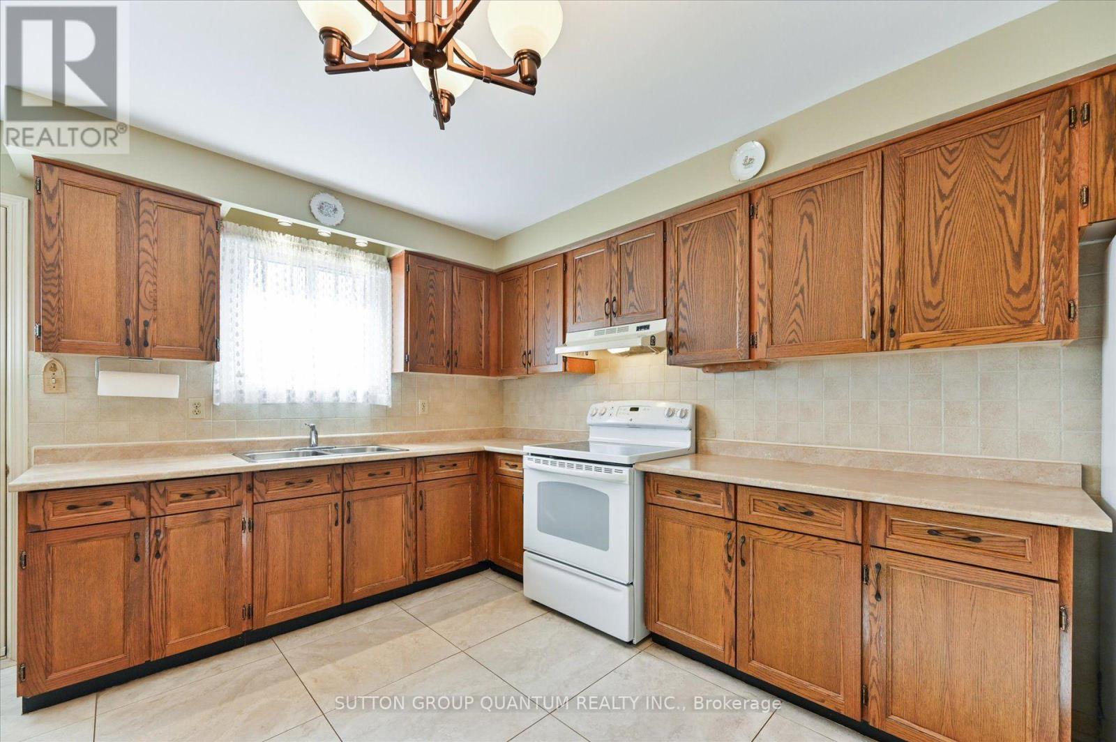 3661 Keenan Crescent Property Photo 12