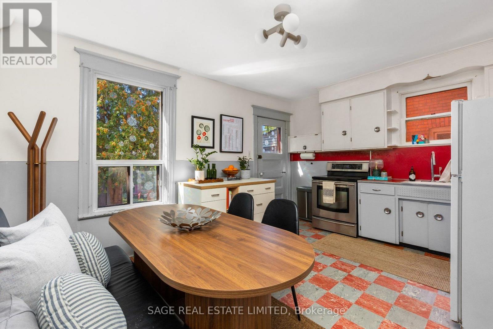 130 West Lodge Avenue Property Photo 14
