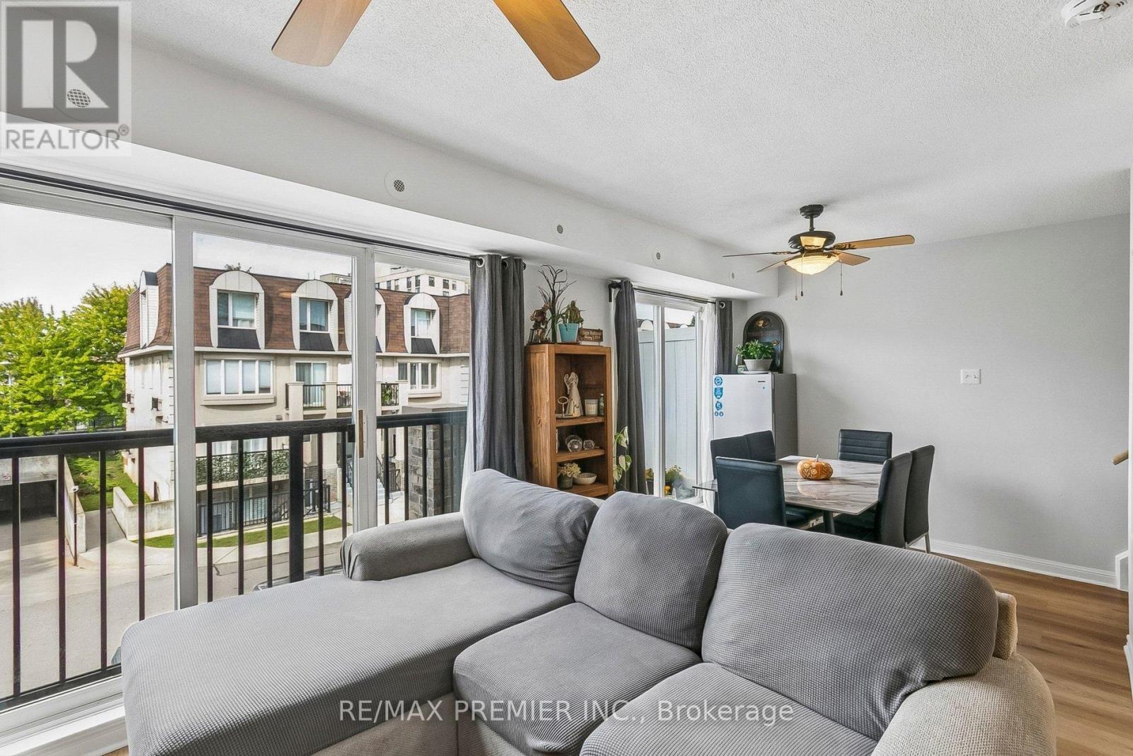 2152 - 105 George Appleton Way Property Photo 13
