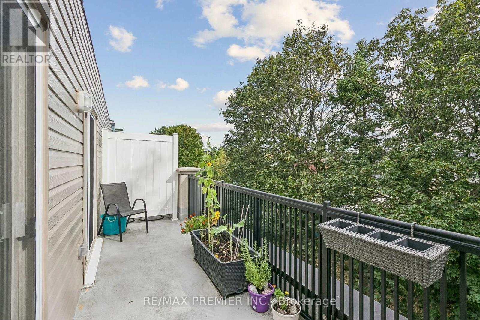 2152 - 105 George Appleton Way Property Photo 21