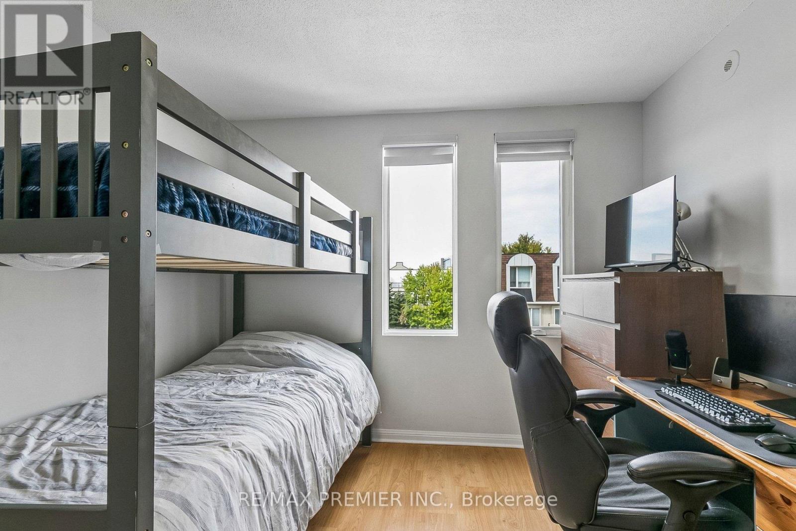 2152 - 105 George Appleton Way Property Photo 28