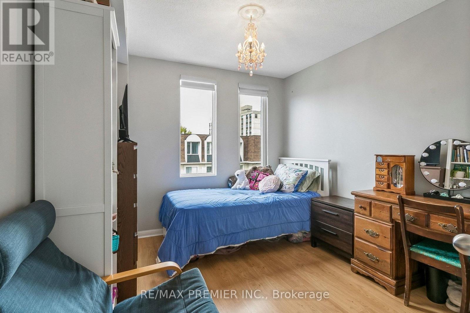 2152 - 105 George Appleton Way Property Photo 30