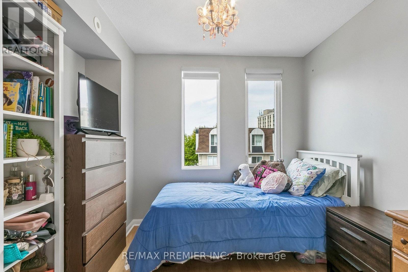 2152 - 105 George Appleton Way Property Photo 31