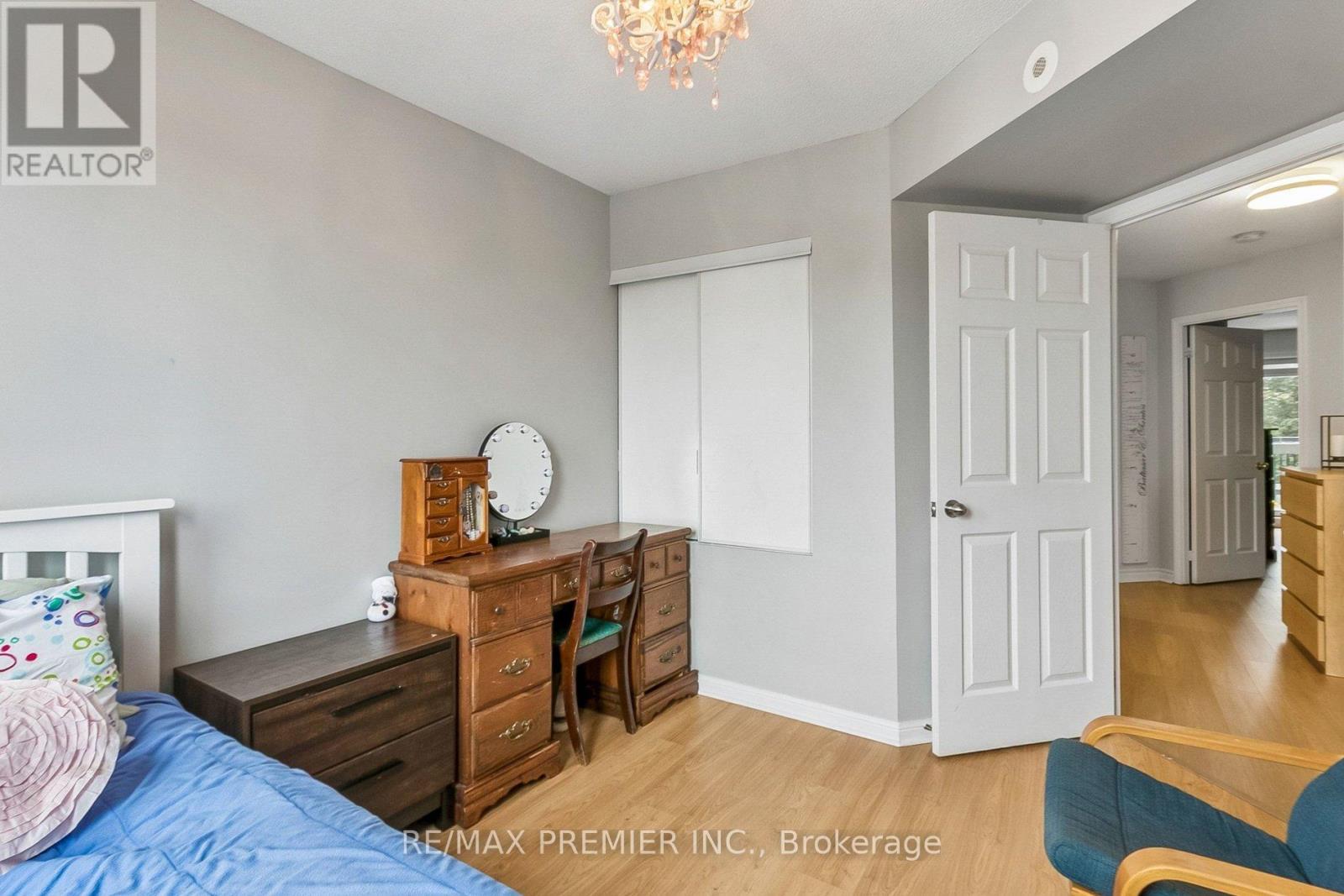 2152 - 105 George Appleton Way Property Photo 32