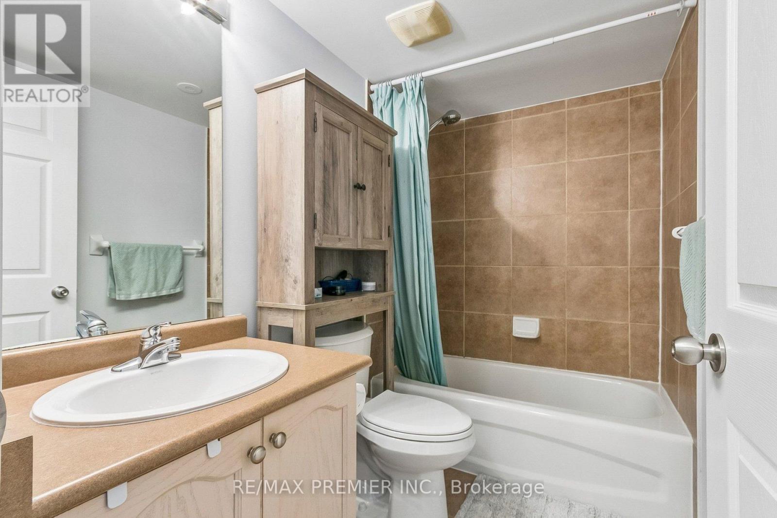 2152 - 105 George Appleton Way Property Photo 33