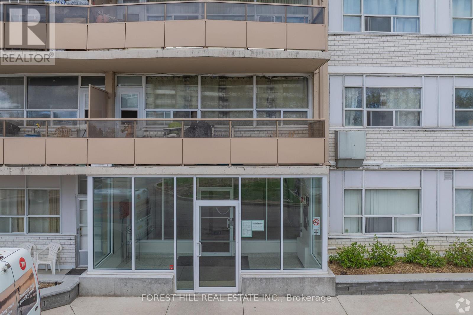 210 - 1130 Wilson Avenue Property Photo 2