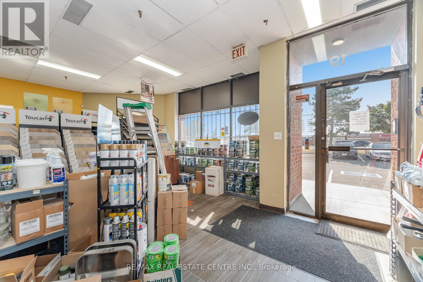 19 - 2074 Steeles Avenue E Property Photo 3