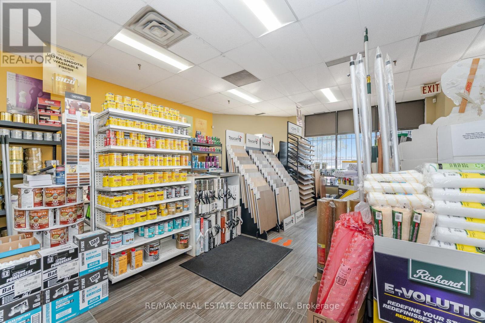 19 - 2074 Steeles Avenue E Property Photo 6