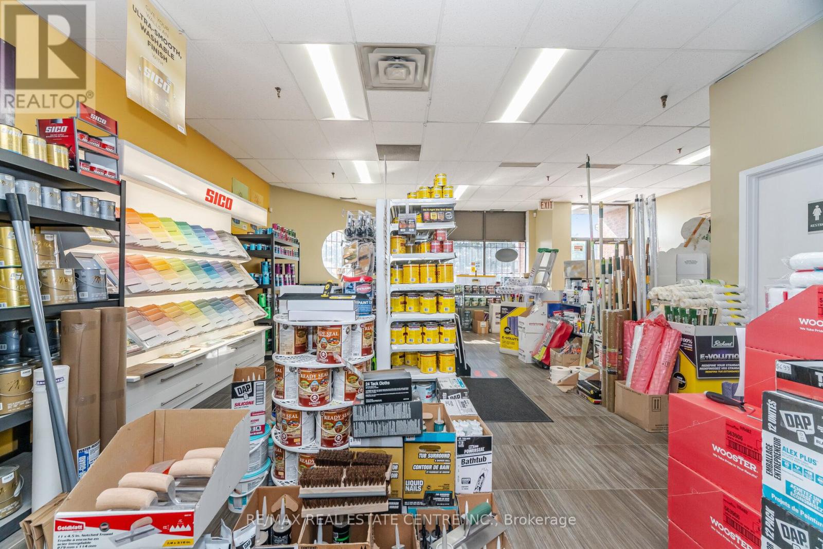 19 - 2074 Steeles Avenue E Property Photo 8