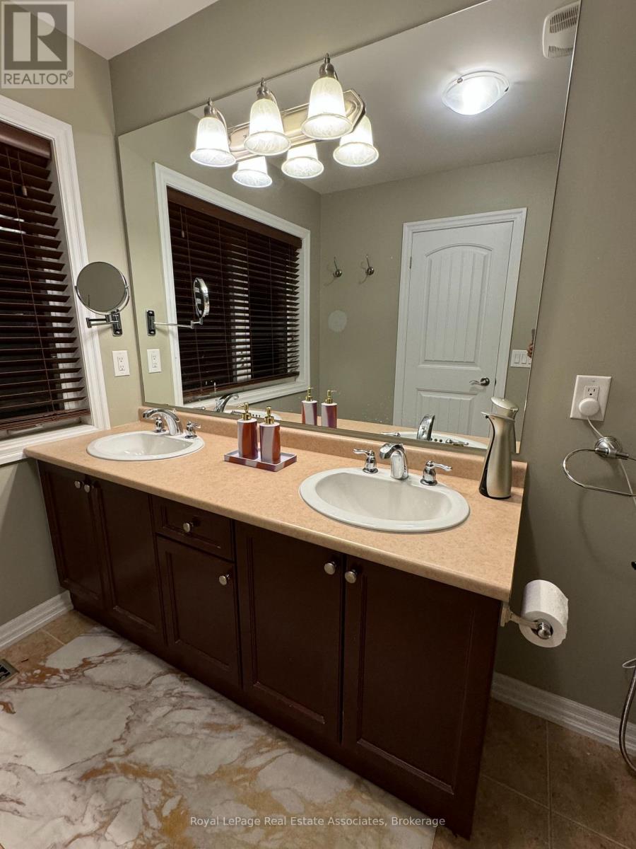22 Forbes Terrace Property Photo 19