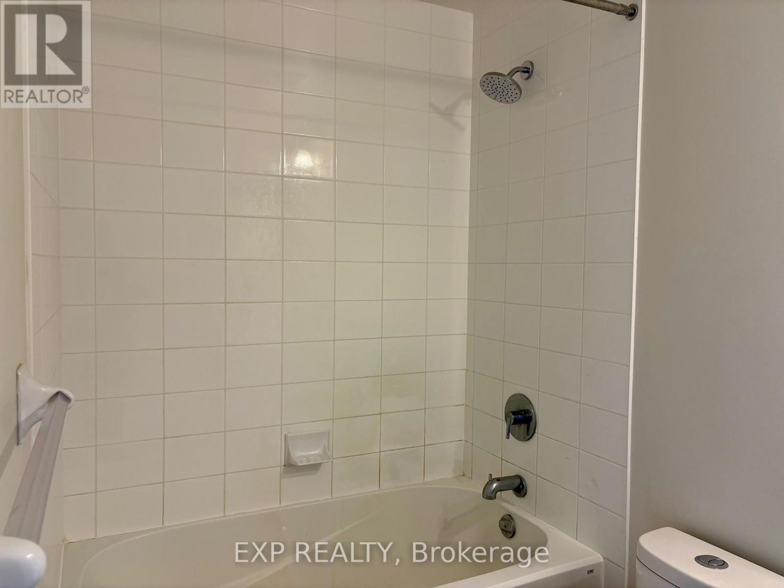 2304 - 385 Prince Of Wales Drive Property Photo 17