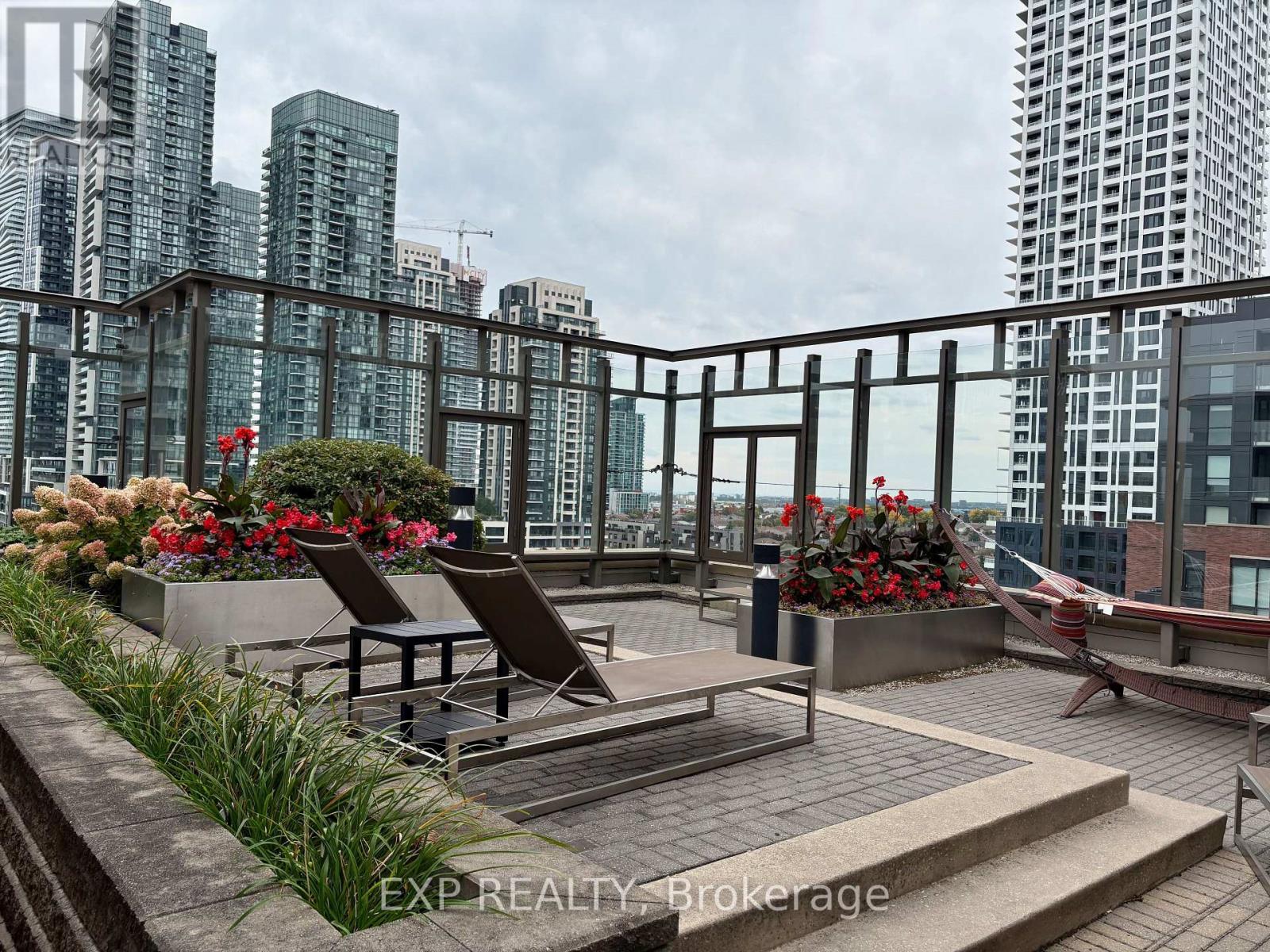 2304 - 385 Prince Of Wales Drive Property Photo 30