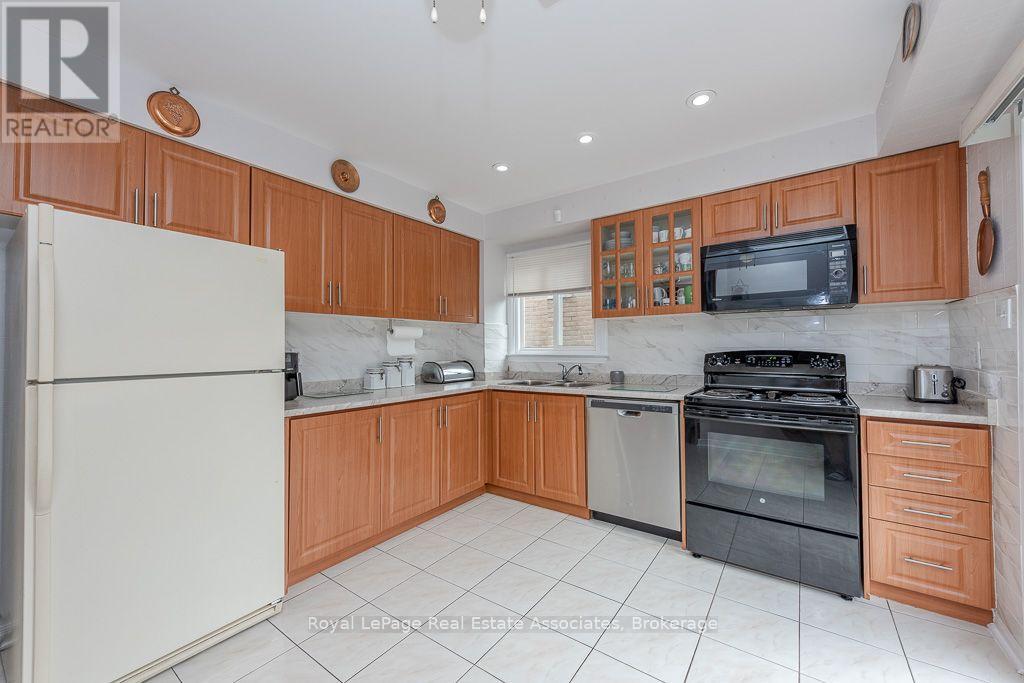 4 Nuttall Street Property Photo 15
