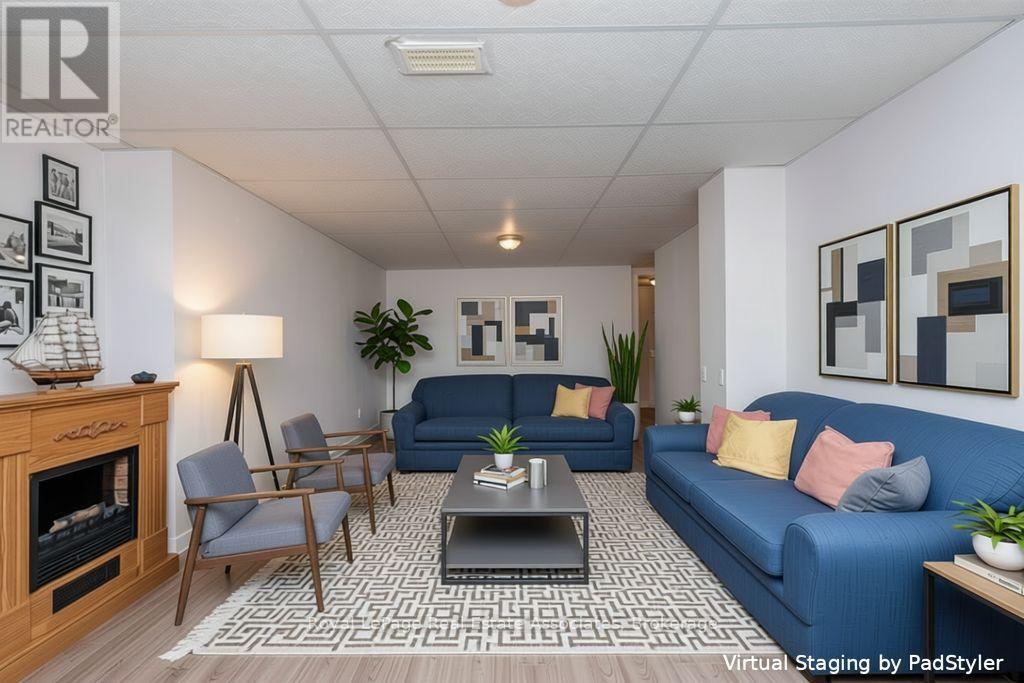4 Nuttall Street Property Photo 26