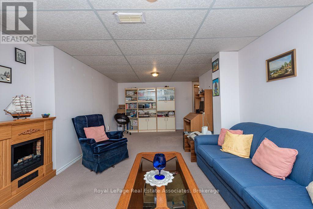 4 Nuttall Street Property Photo 27