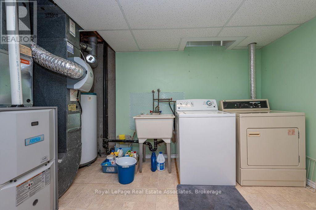 4 Nuttall Street Property Photo 30