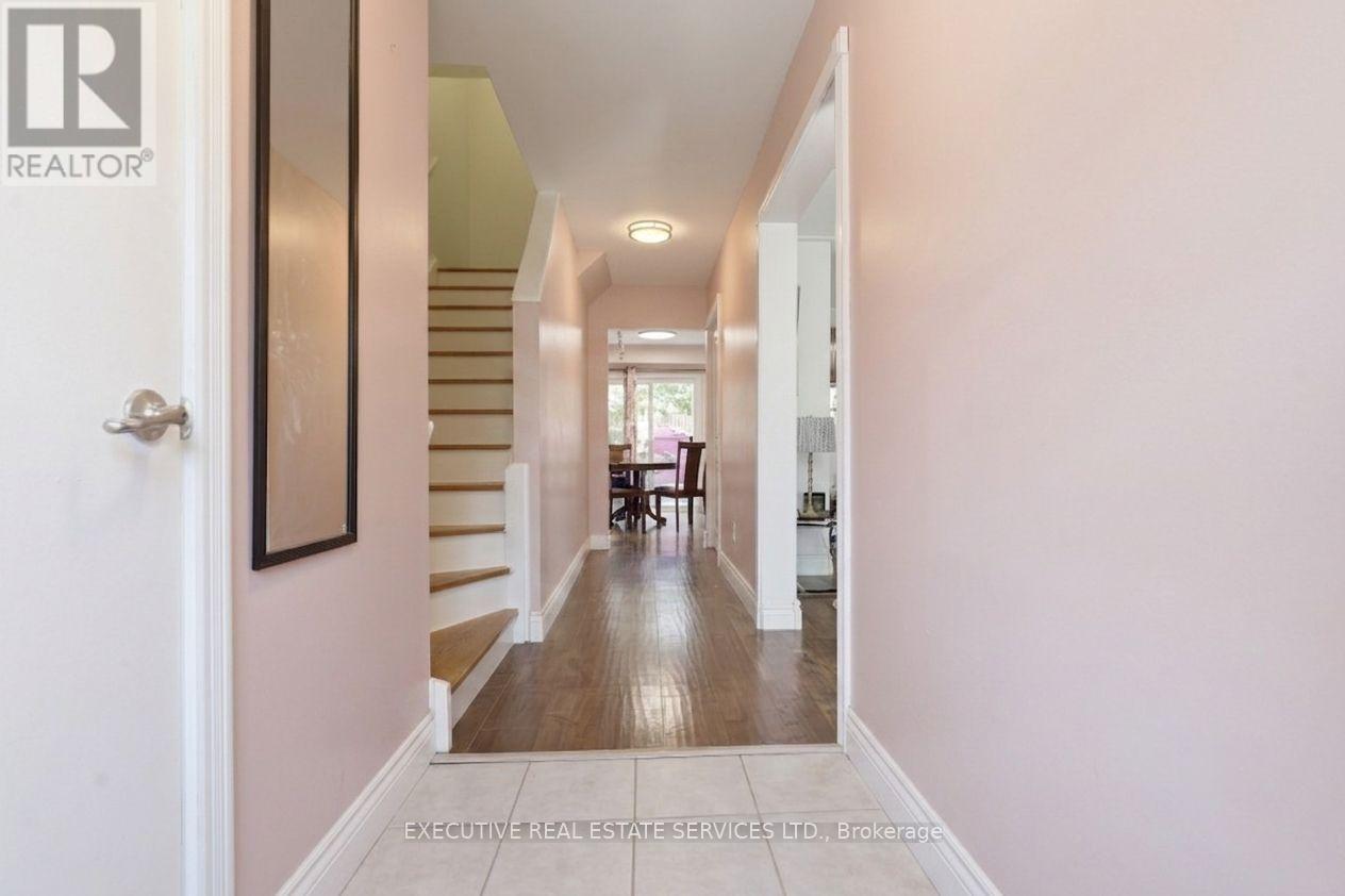 60 Chipwood Crescent Property Photo 2