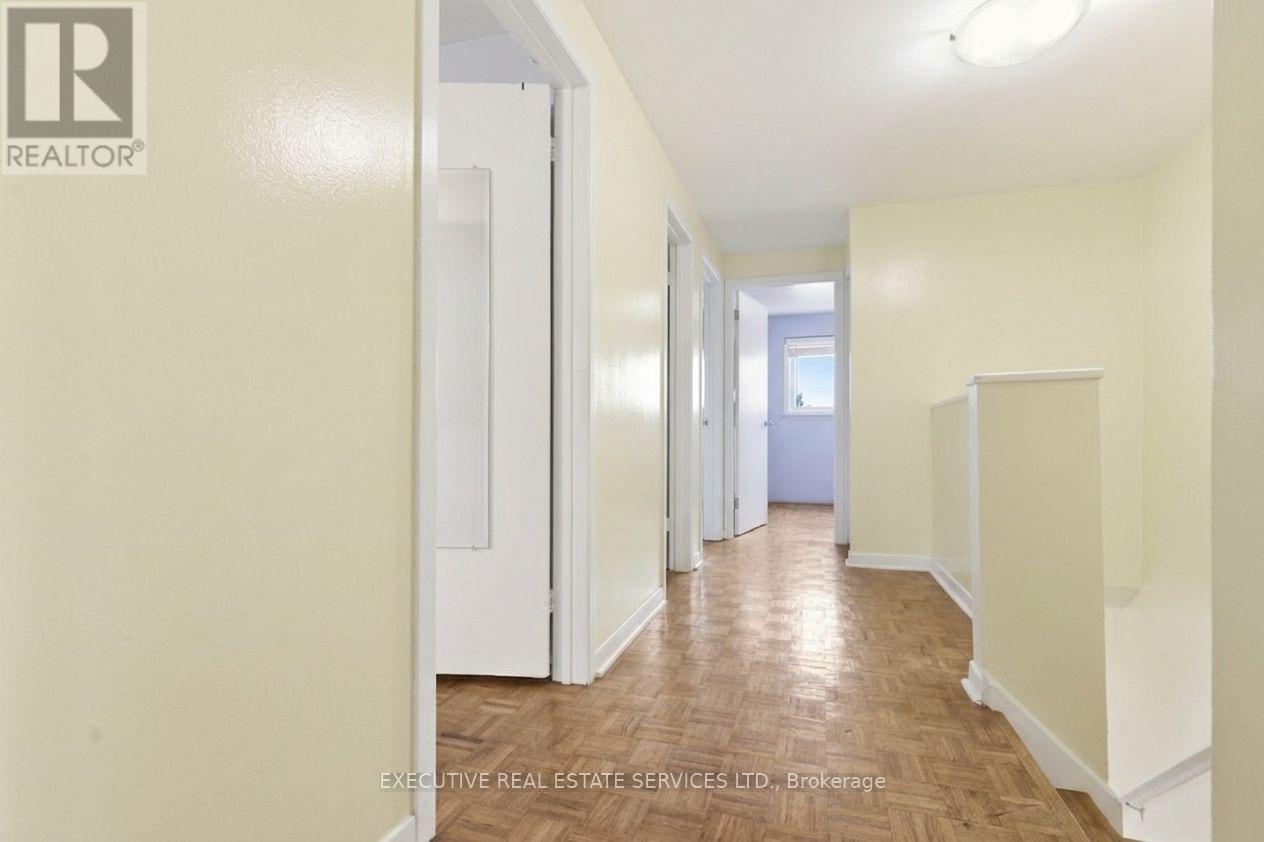 60 Chipwood Crescent Property Photo 6