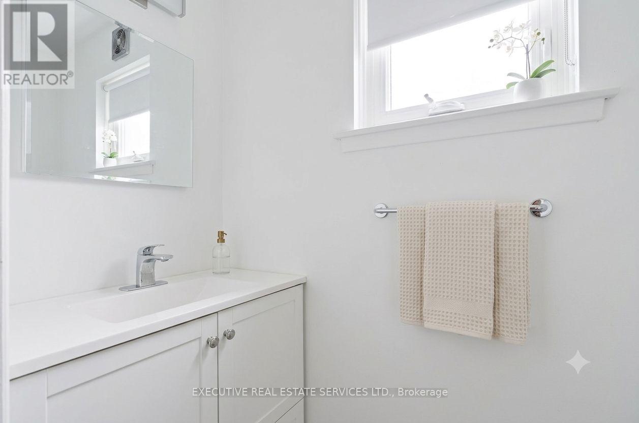 60 Chipwood Crescent Property Photo 11