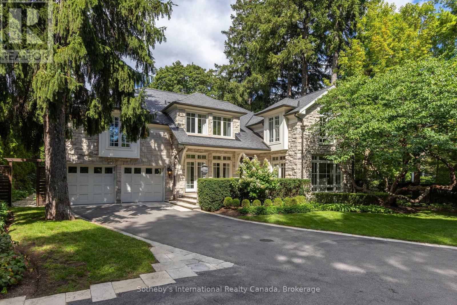 1073 Lakeshore Road E Property Photo 1