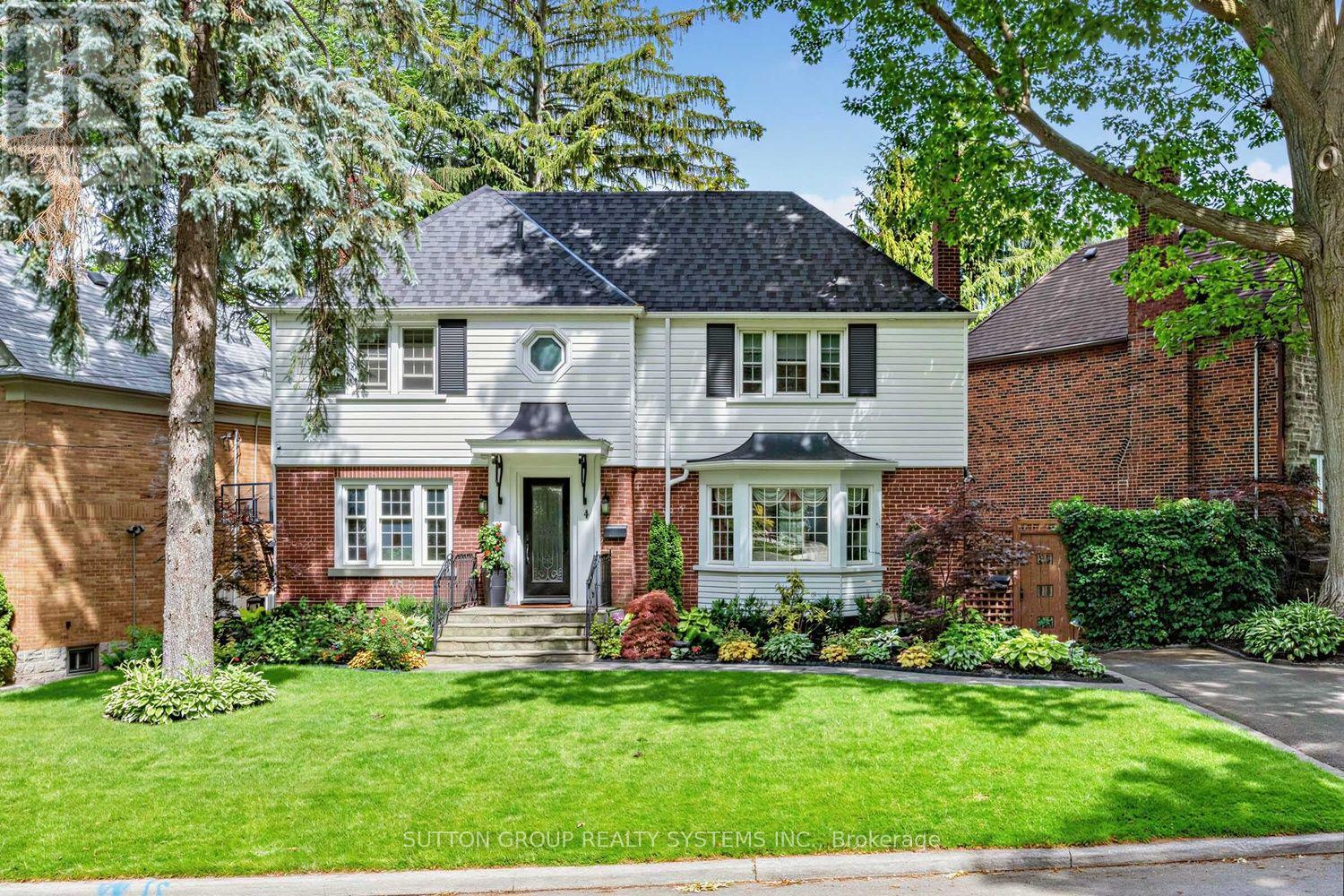 4 Brule Crescent Property Photo 1