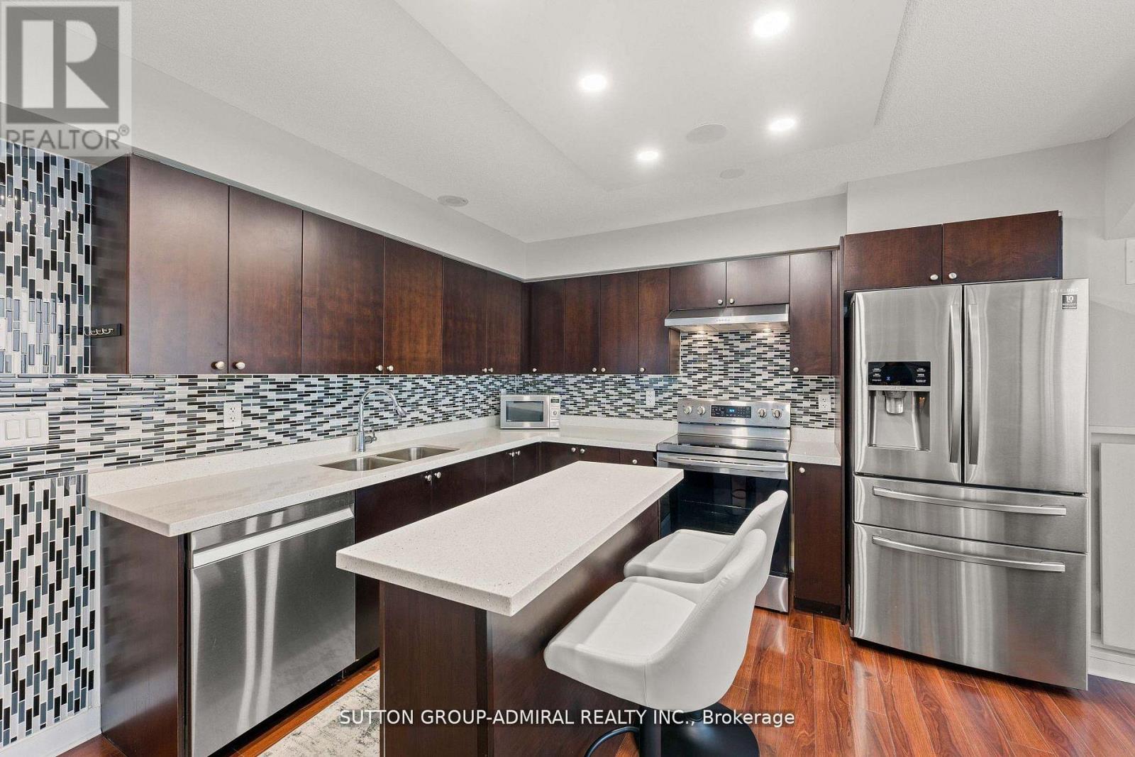 2513 - 155 Legion Road Property Photo 7
