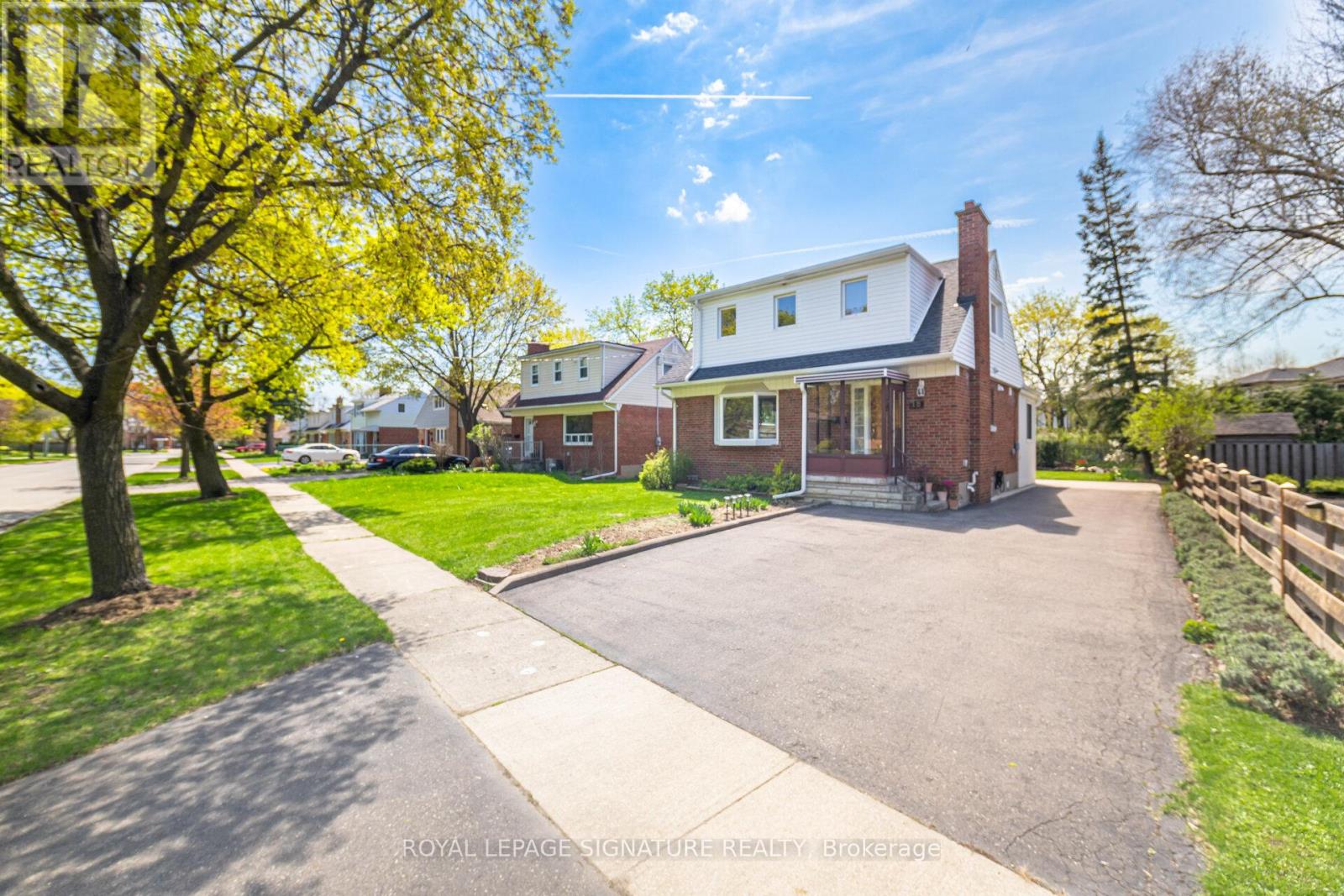 18 ERLESMERE AVENUE