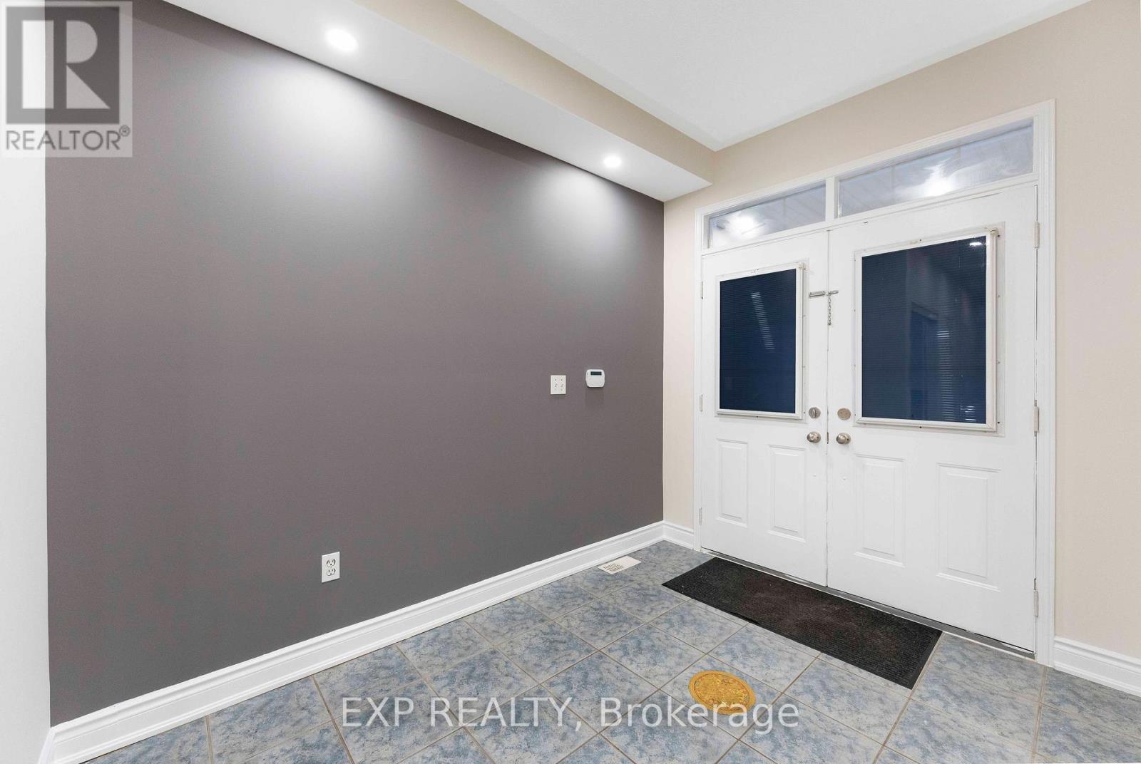 7 Overture Lane Property Photo 4