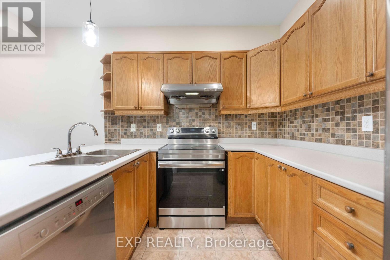 7 Overture Lane Property Photo 15