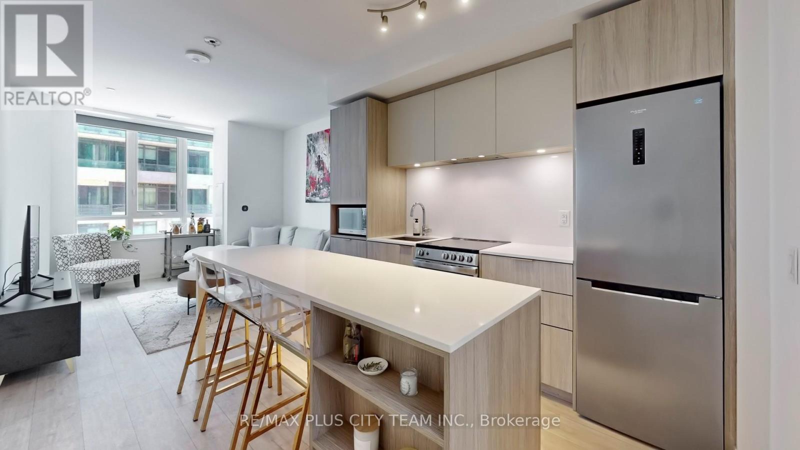 205 - 70 Annie Craig Drive W Property Photo 6