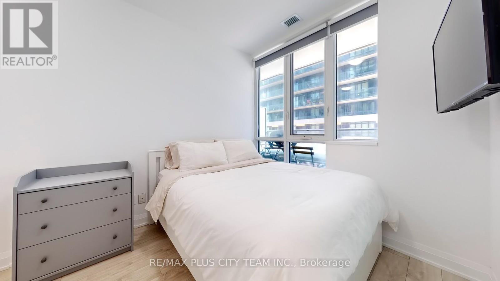205 - 70 Annie Craig Drive W Property Photo 9