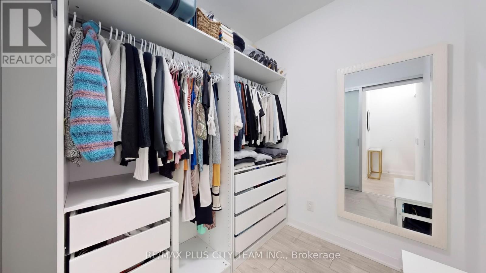 205 - 70 Annie Craig Drive W Property Photo 12