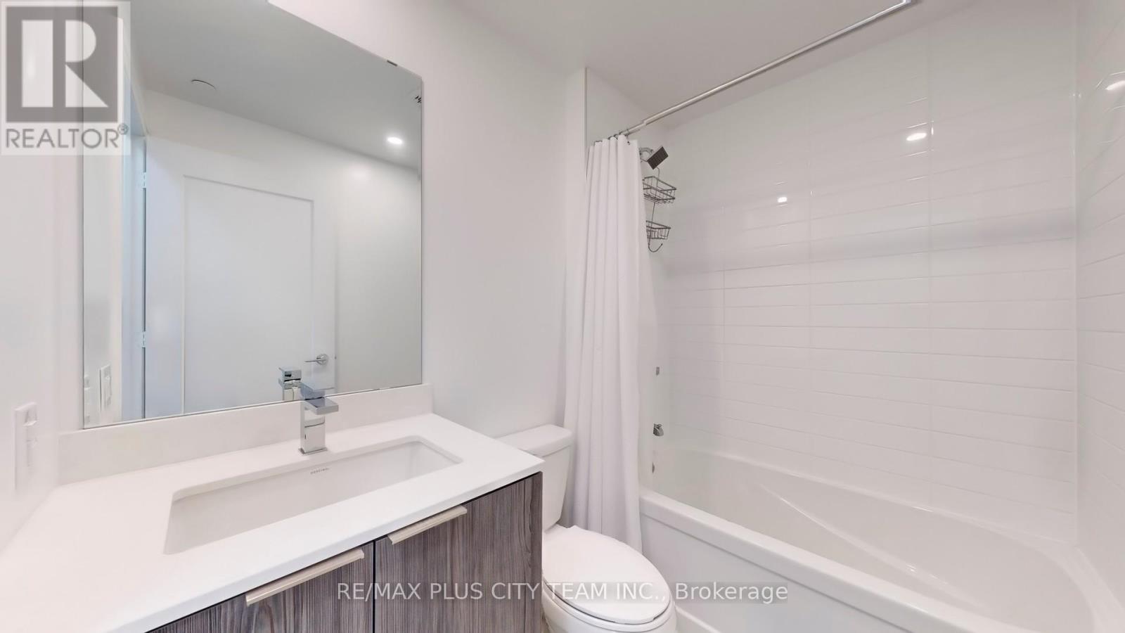 205 - 70 Annie Craig Drive W Property Photo 14