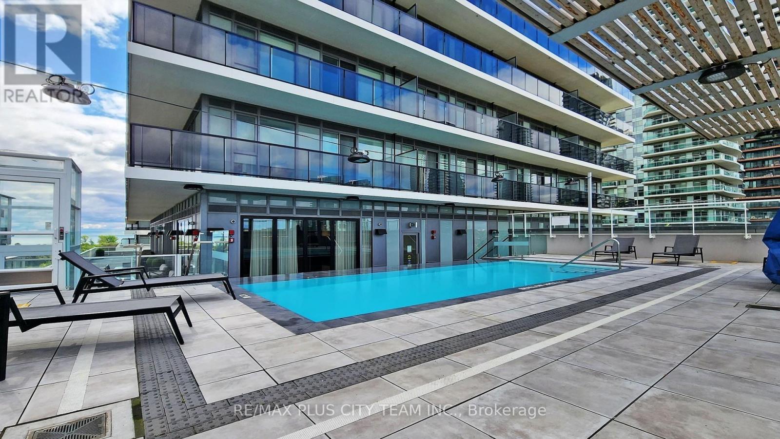 205 - 70 Annie Craig Drive W Property Photo 23