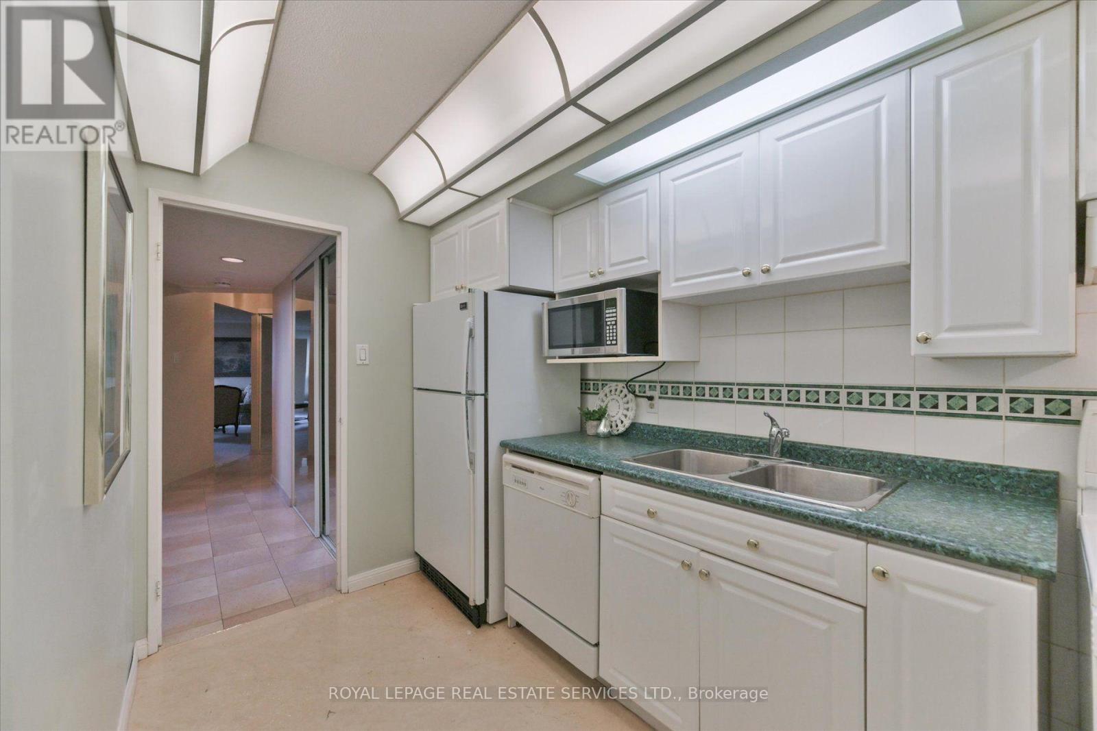E1 - 284 Mill Road Property Photo 21