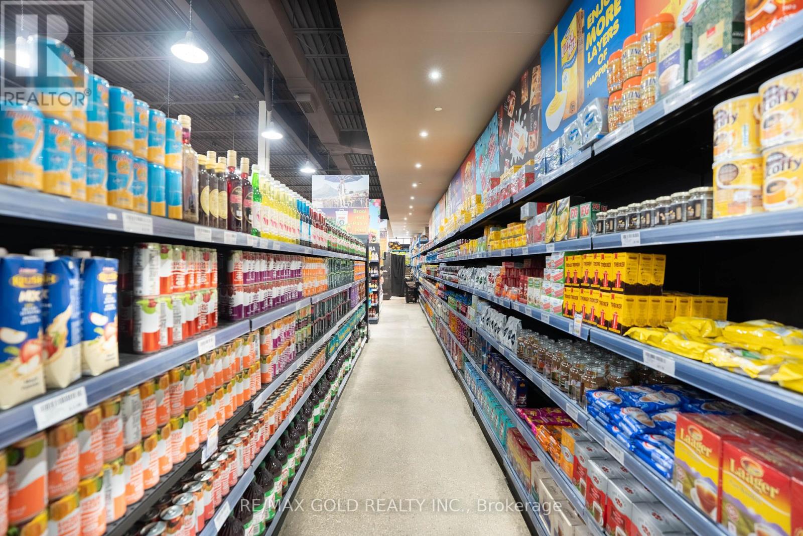 2 - 2110 Dundas Street E Property Photo 7