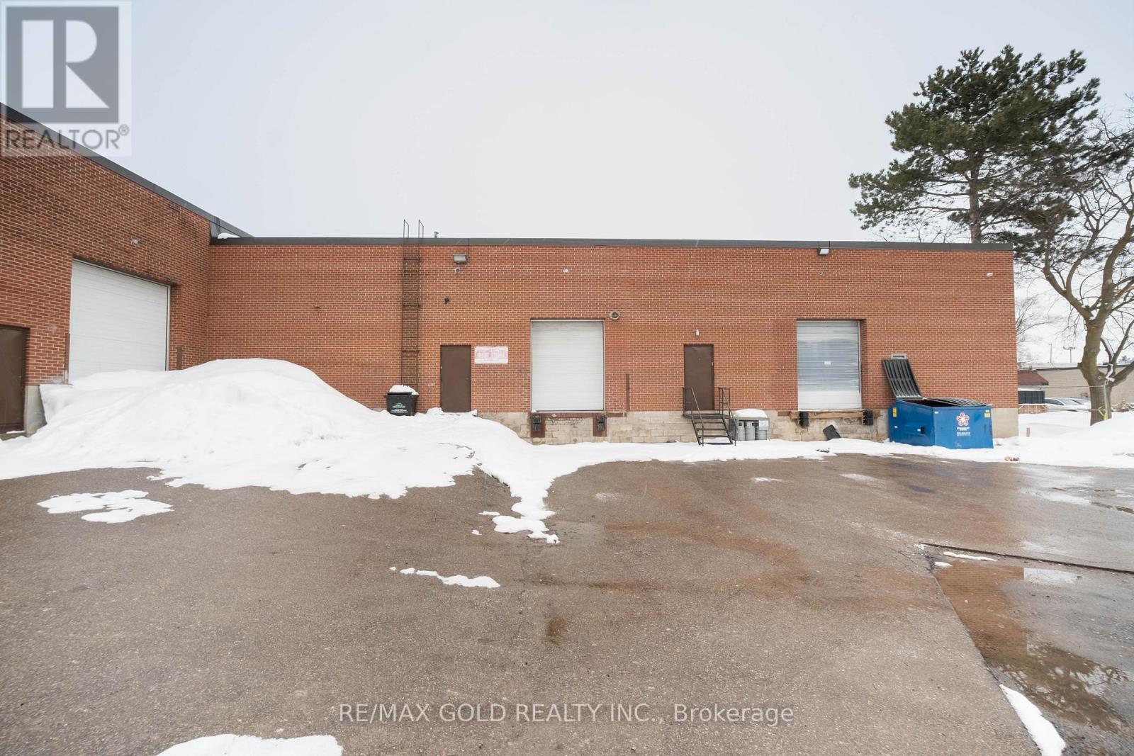 2 - 2110 Dundas Street E Property Photo 18