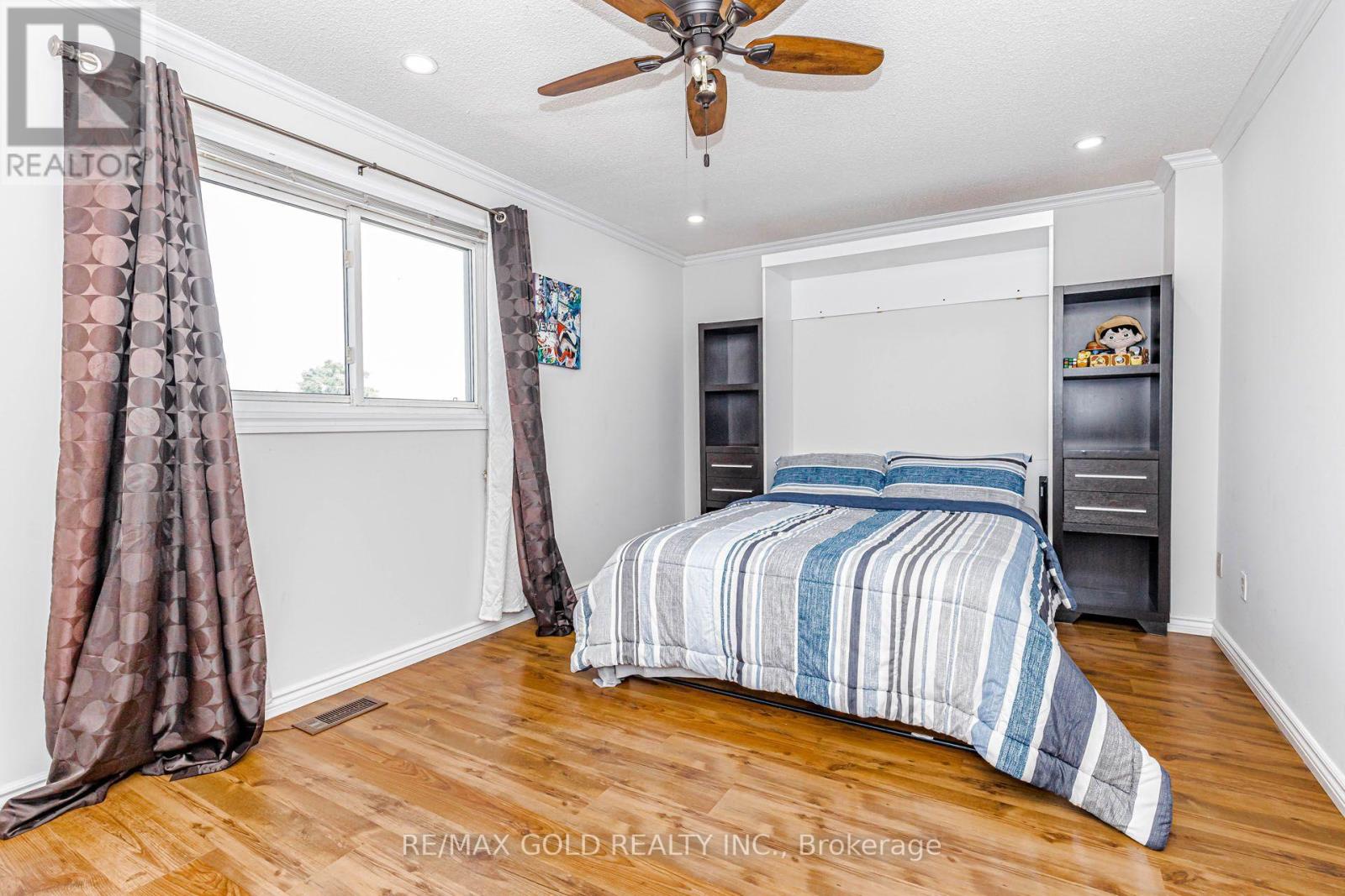 240 Simmons Boulevard Property Photo 17